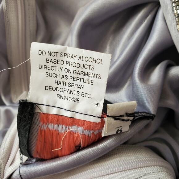 Mac Duggal Evening Gown 4574D Sequin Bead Embellished Cape Gown Platinum Size 8 - Picture 10 of 10